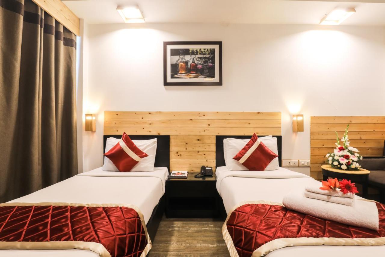 Siesta Basil - Okhla Hotel New Delhi Ngoại thất bức ảnh