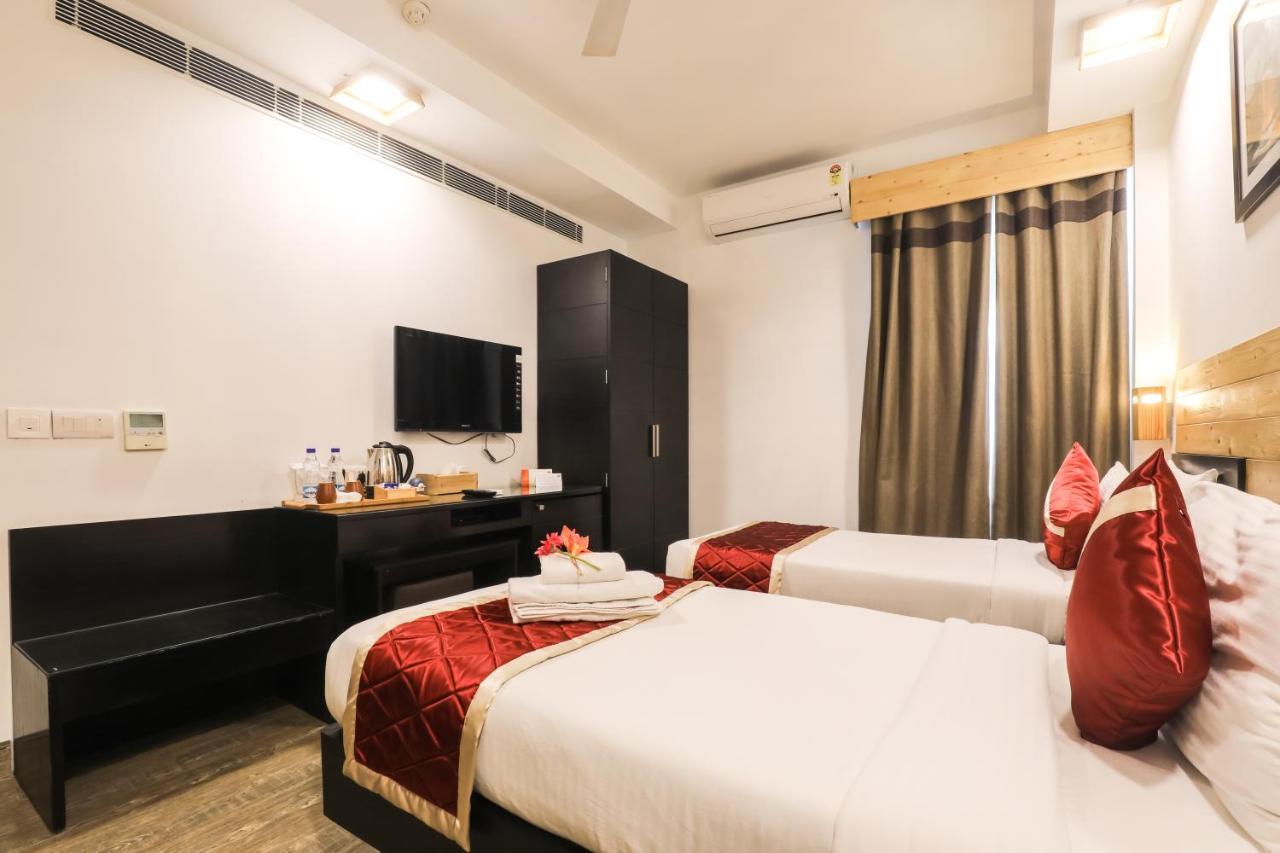 Siesta Basil - Okhla Hotel New Delhi Ngoại thất bức ảnh