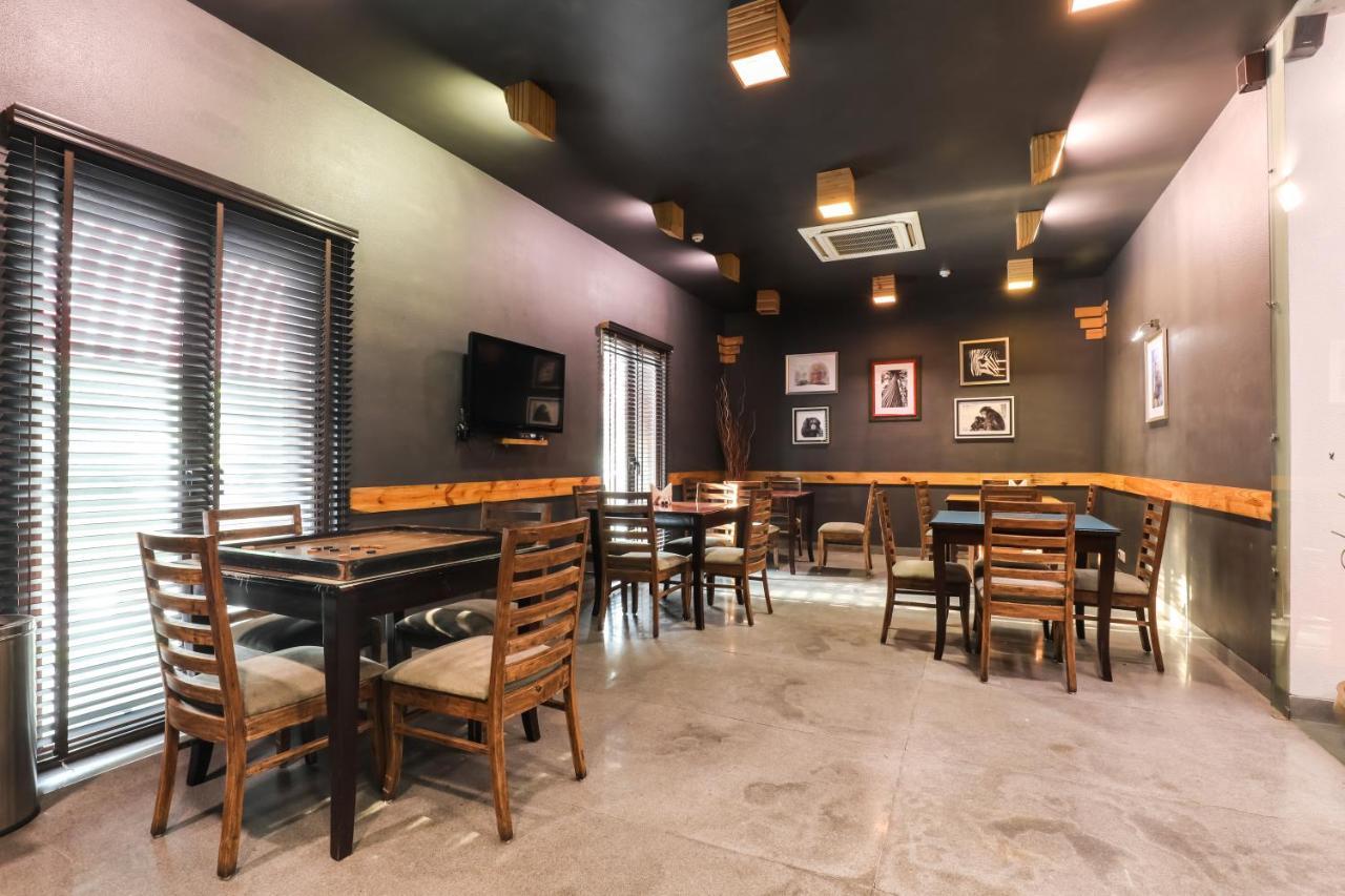Siesta Basil - Okhla Hotel New Delhi Ngoại thất bức ảnh